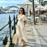 Vimala Raman Instagram - Sydney sider 😎🫶🏽🇦🇺 📸 #photography by my amazing #mum @santababy91 😘❤️😘 . . . #sydneysider #sydney #harbourbridge #city #circularquay #myhome #aussie #neverenough #love #beauty #australia #thebest #summer #actor #actress #vimalaraman #lifeisbeautiful