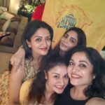 Vimala Raman Instagram - Yellow Yellow Yayy 💛😎🏆🥳🧿 . . . #aboutlastnight #ipl #csk #chennaisuperkings #iplfinal #ipl2023 #cricketlovers #sports #finals #cricket #funtimes #friends #love #actor #actress #vimalaraman