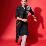 Vivek Dahiya Instagram - About last night. Styled by: @stylebysugandhasood × @teamsugandhasood Assisted by: @styleitupwithmicheala Outfit: @theblues.sehgalbros