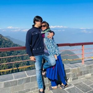 Vivek Oberoi Instagram - Happy Women’s day to the real heroes of my life, Here’s to celebrating you today & always ❤️ 

#Happywomensday #womensday2023 #blessed