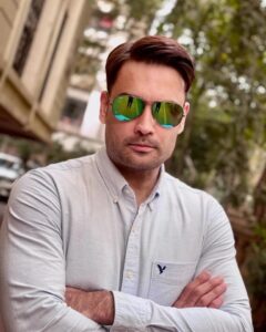Vivian Dsena Instagram - “What starts on Monday should carry through to Friday; that is, enthusiasm.” 

#mondaymotivation  #enthusiasm #hardworkpayoff #mondaylook 
#viviandsena #vdians #newstart #prayerworks