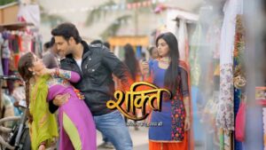 Vivian Dsena Instagram - Just Packed up and Was delighted To See The Hype&Trend For ( Graceful 6 Years Of Shakti)...
Never did I think that Shakti would be what it is today, This was only possible coz of you guys. 
We have some memories to cherish on this occasion of completing 6years and many more to come.
As We're all celebrating This Iconic Show, let me share a secret I never revealed before that my favourite track in the show  was "Jolly n Khushi" track especially the comedy between them..
Thanks for being loyal and supportive,In the world where loyalty changes by just a blow of the wind…
Loads of Love 😘

#shaktiastitvakeehsaaski #haya  #harman #saumya #jolly #kushi  #graceful6yrsofshakti