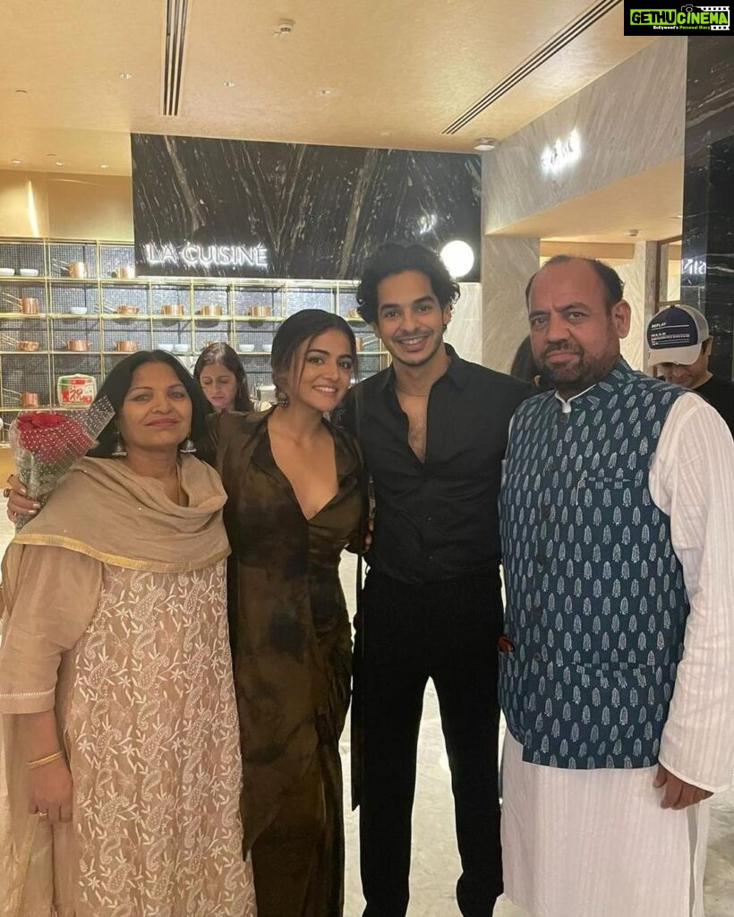 Wamiqa Gabbi Instagram - Fursat ki raat 🤍 Thank you @vishalrbhardwaj for being the reason of all of our smiles. Thank you for making me a part of your vision 🤍