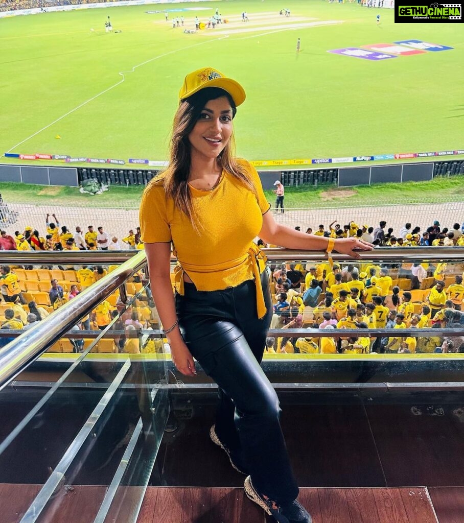 Yaashika Aanand Instagram - Wohooo! we won 😍 #csk Namma THALA #msdhoni ku #whistlepodu 🔥 💛 #swipeleft for more love ❤️ . . , . #cricket #ipl #yashika #chennaisuperkings #cskvsmi Chennai-Chidambaram Stadium