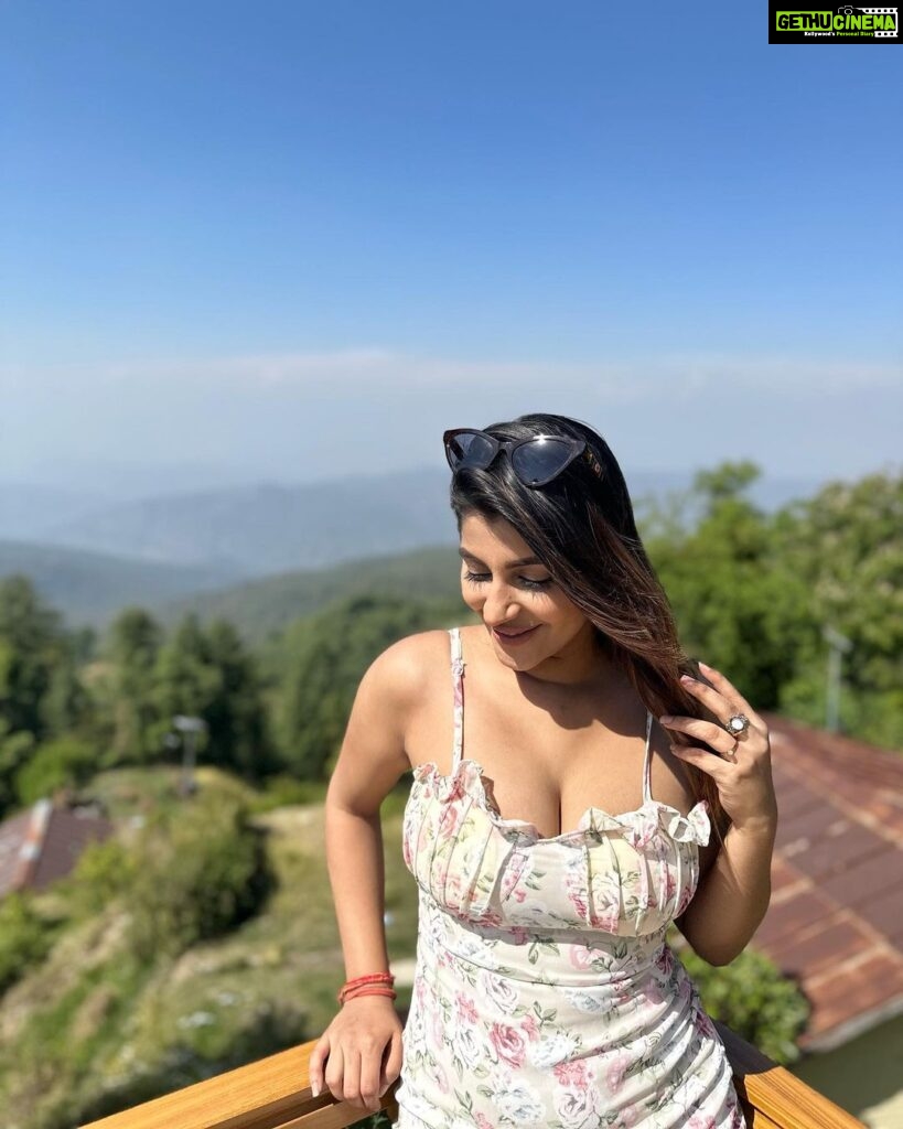 Yaashika Aanand Instagram - Photo dump from today’s staycation 🏔️🍁☀️🌷🦋☘️ #mukteshwar #uttarakhand #newpost #yashika #actress Mukteshwar