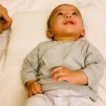 Addite Shirwaikar Malik Instagram - It’s a good day to be Happy.. Sharing my happywala video😍This was wen I was just 4 months old..me & my याया❤️ Happy Sunday from eebee❤️