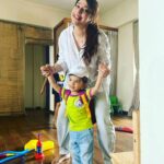 Addite Shirwaikar Malik Instagram - Every first is special.. Mimi says..My first school uniform, I love it as green is my fav colour too.. It was indeed a Happy First day , new friends, new teachers , new toys.. I loved it all..Mimi & Baba told me to remember just one thing while I head out to explore ‘Be yourself’