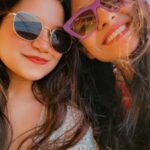 Aishwarya Khare Instagram - कब तक भागोगे कुछ वक्त के लिए ठहर के देखो हवा के रुख को मोडने की जगह हवा के साथ बह के देखो *समर्पण*