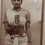 Ananya Nagalla Instagram - #shakuntalammemories #shaakuntalamonapril14 #ananyanagalla @gunaa_teamworks