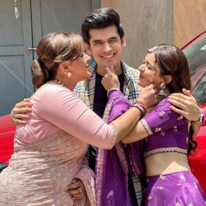 Anisha Hinduja Instagram - Bas Muskurahatein aur bohot saara pyaar ❤️
@sana_sayyad29 @hindujaanisha 
#KundaliBhagya #Love #Laughter #Smile #PalVeer #Palki #Rajveer #SanaSayyad #AnishaHinduja #ParasKalnawat