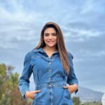 Anjum Fakih Instagram - #khatronkekhiladi13 #kkk13 #kkk #fearfactor #anjumfakih @colorstv . . . Styled by @stylebysaachivj Team @sanzimehta777 South Africa