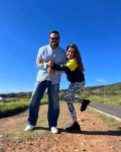 Anjum Fakih Instagram - When fake candids turned into a real laugh riot… all cuz the boss himself mimics you to the T… with the one and only @itsrohitshetty 
❤️❤️❤️ 
#khatronkekhiladi13 #kkk #fearfactor #anjumfakih #rohitshetty 
@colorstv