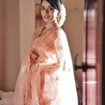 Ann Sheetal Instagram - Chumma simply ... 🥰 📸 @lebison_gopi #pretty #peach #😊 #princess #indian #traditional #potrait #happy