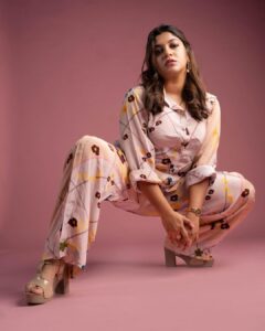 Aparna Balamurali Instagram - Stylist : @stylingbyafsheenshajahan 

Shot by : @_pixel.ninja_ 

Wearing : @amkastudio

Jewellery : @adorebypriyanka

Edited by : @pournami_mukesh_photography

Assistant Stylist : @_aleenaraju

Studio : @thehouseofloc