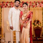 Aparna Vinod Instagram - Mangalyam♥️ #wedding #kalyanam #weddingphoto #aparna #aparnavinodwedding #aparnavinodweddingphotos #aparnamarriage #married #engaged #calicut #kerala #keralawedding #hindubride #bridalmakeup #bridallook #keralabride #kanchipuram #actor #actress #malayalamactress #tamilactress #tamil #hinduwedding #traditionalwear #lover #husband #valentine #valentineday Calicut