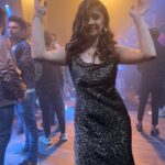 Archana Instagram - Watch me in a blink & miss presence in #saasbahuflamingo haha @homster is a fabbbbb entertainer off camera when u follow his VERY UNIQUE CREATIVE INSTA stories & get a peek into his crazies on an everyday basis … but kn set he is #buddha one with his craft! #peddlar role that I just can’t relate to haha but I guess the arched eyebrow must have done it … watch on @disneyplushotstar Here plz don’t miss the last of the shoot day dump … something an rj would hate to hear & on shoot it’s shouted out a zillion TIMES! . . . #india #mumbai #worli #atria #mall #clubbing #club #ott #series #homiadajania #fun #shooting #bts #actorslife #loveit #clubbingnight