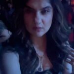 Archana Instagram - Watch me in a blink & miss presence in #saasbahuflamingo haha @homster is a fabbbbb entertainer off camera when u follow his VERY UNIQUE CREATIVE INSTA stories & get a peek into his crazies on an everyday basis … but kn set he is #buddha one with his craft! #peddlar role that I just can’t relate to haha but I guess the arched eyebrow must have done it … watch on @disneyplushotstar Here plz don’t miss the last of the shoot day dump … something an rj would hate to hear & on shoot it’s shouted out a zillion TIMES! . . . #india #mumbai #worli #atria #mall #clubbing #club #ott #series #homiadajania #fun #shooting #bts #actorslife #loveit #clubbingnight