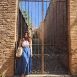 Archana Instagram - A quaint town in #spain called #granada that means #pomegranate ❤️😍🤩🫶🪬💫 #alhambragranada Granada, Spain