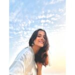 Arushi Sharma Instagram - Summer state of mind with @whakato_ 🌻Easy-breeeeezy is the only way to go forward this summer