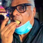 Ashish Vidyarthi Instagram - Street food heaven😍😋Spicy & Hot Chicken Momo in Siliguri, West Bengal ❤️ Location-Suruchi Momo, Siliguri #reelitfeelit #reelsinstagram #reelkarofeelkaro #momo #chickenmomo #steamedmomo #spicymomo #momorecipe #siliguri #westbengal #chowmein #foodie #food #ashishvidyarthi #actorslife