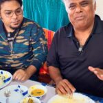 Ashish Vidyarthi Instagram - HANDI MUTTON…THIS IS THE REAL DEAL FROM SILIGURI😋😍🔥 @soumya.ghosh25 Thank you bandhu for this amazing experience 🤗 #food #mutton #foodreels #reelitfeelit #reelkarofeelkaro #foodblogger #muttonhandi #handimutton #garlic #homecooking #home #siliguri #westbengal #friends #vlog #foodie #zerowatt #ashishvidyarthi #actorslife Siliguri