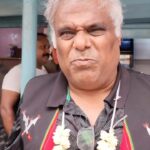 Ashish Vidyarthi Instagram - YE HAI 500KM WALI CHAI 😍☕️ Any chai lovers here..?😉 It’s Chai time 🫖 Location-Abhi Hotel, Beach Street Colombo, Srilanka #letslanka #srilanka #sosrilanka #srilankatravel #srilankatourism #actor #travel #explore #colombo #ashishvidyarthi #reelitfeelit #reelkarofeelkaro #reelsinstagram #vlog #youtube #food #chailover #love #friendship #bts Colombo, Sri Lanka