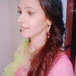 Astha Agarwal Instagram - #my #most #popular #tiktok so far! #thank #you for 2.4 #million #likes .. if #you get to #figure #out the #reason for this #popularity #share in #comments 😇