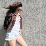 Avneet Kaur Instagram - Fashion is a trend. Whereas style lives within a person.🤍🔥 Mumbai, Maharashtra
