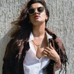 Avneet Kaur Instagram - Fashion is a trend. Whereas style lives within a person.🤍🔥 Mumbai, Maharashtra