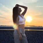 Avneet Kaur Instagram - Sunsets are sky poetry.🤍🌅 Bhopal, Madhya Pradesh