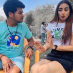 Bhanu Sri Mehra Instagram - Shoot gap lo reel shoot chesam🤣 @iam_bhanusri 😍 #reels #instagram #trendingreels #mukkuavinash #funnyvideos #telugu #movies #friendship