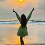 Bhanu Sri Mehra Instagram - Sunset love 💛 #goa #missing #throwback #bhanusree🔥❤️