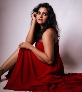 Divya Pillai Instagram - ❤️

Dolled up by @joe_elize_joy & team❤️

#dreamy #reddress #loveforred #redislove #photoshoot #photooftheday #saturday #night #weekend #weekendvibes #thatsit