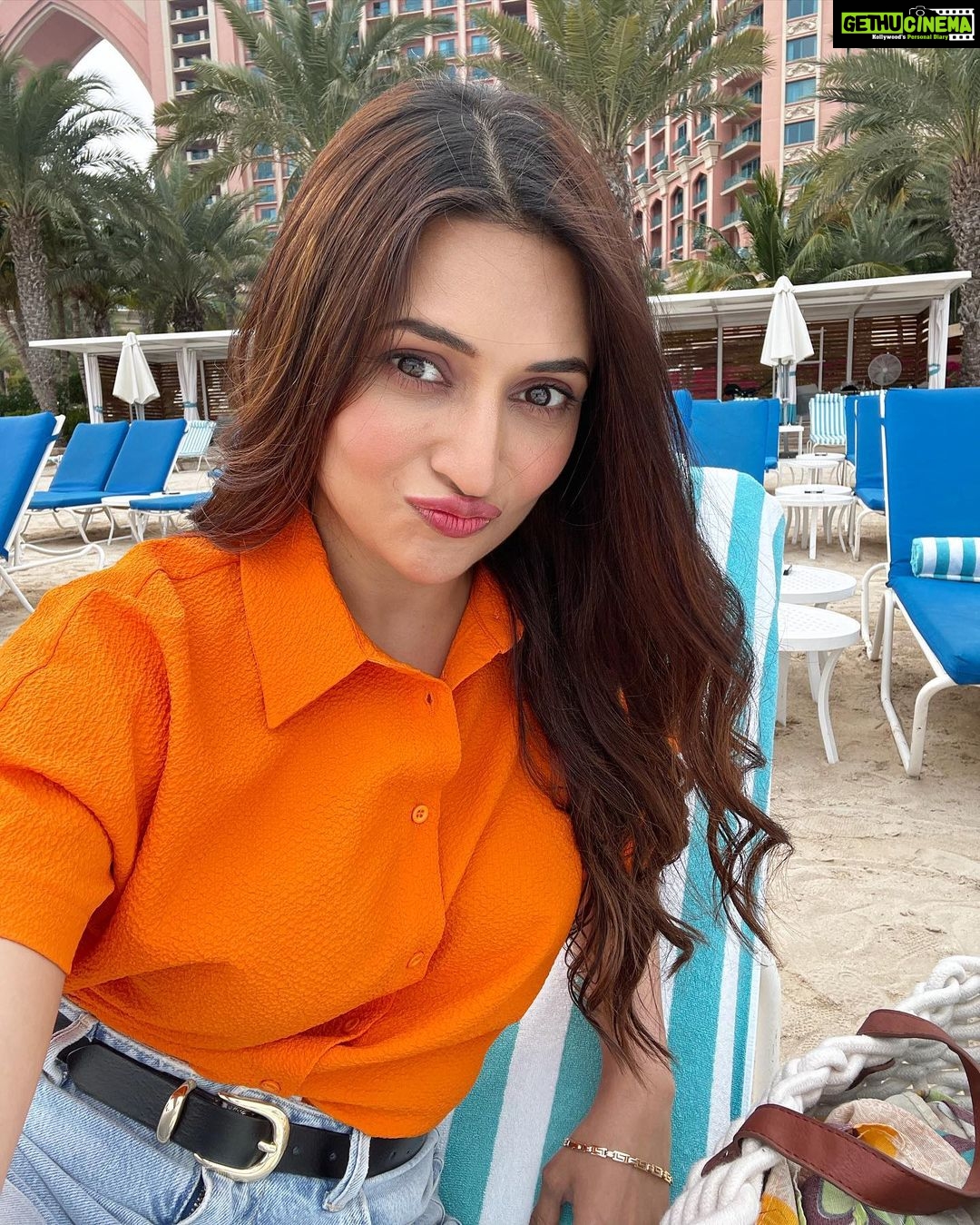 Divyanka Tripathi Instagram – Orange is the new black 🧡 | Gethu Cinema