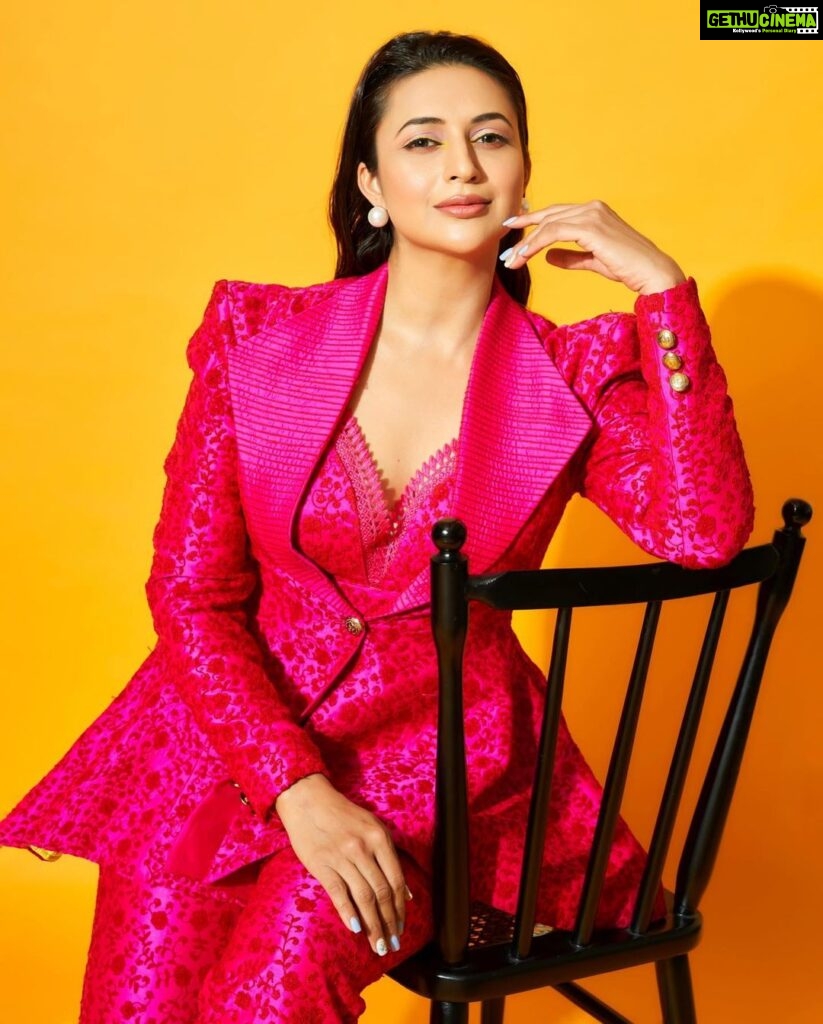 Divyanka Tripathi Instagram - Spicing it up with Pink Paprika!🌶 Hot pink outfit: @ranbirmukherjeeofficial Sassy jewelry: @aquamarinejewelry Styled by: @stylebysugandhasood @teamsugandhasood Assisted by: @styleitupwithmicheala @vibhutistyles Makeup: @sharukh_rocks902 Hair: @Karan_nakoli