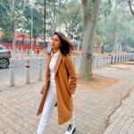 Erica Fernandes Instagram - Walking around sector 17 Chandigarh in search of food and look what i found and then simply fell in love with it .. swipe to see the last pic ! do you like having the same ?