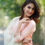 Erica Fernandes Instagram - What do you like to wear in Indian traditional wear ? 1. Saree 2. Suits