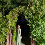 Erica Fernandes Instagram - lost in the greenery spot me if you can 😉 #greenery #nature #love