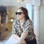 Esha Deol Instagram - आगे बढ़ते रहो …. 💪🏼♥️ Photography- @popmercy HMU - @_narendrajadhav_ @surve.jaya @shankarjadhav813 Managed by - @palsandpeersentertainment #wednesdaywisdom #lookingahead #keepgoing #camofashion #camoflauge #events #workmode #eshadeol #gratitude 🧿♥️