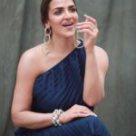 Esha Deol Instagram - If you find it hard to laugh at yourself , I would be happy to do it for you 😉🤭 ( truth - I laugh at myself a lot & it’s fun . Try it ) Here are some candid pictures which were clicked before we got the final shot . Fun moments with the team . 📸Photographer - @sahilsachdevaphotography 💄HMU - @ankitamanwanimakeupandhair @surve.jaya 👗Styled by - @priyaaa24 💃🏻Outfit - @pleatsbyaruni 💎Jewellery- @amamajewels 👠 shoes - @versace 👛 bag - @maisonvalentino ♥️Managed by -@palsandpeersentertainment 🕺🏼Staff - @shankarjadhav813 #laughter #keepitreal #smile #photoshoot #picoftheday #saturdayvibes #eshadeol #gratitude 🧿♥️