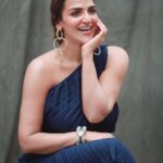 Esha Deol Instagram - If you find it hard to laugh at yourself , I would be happy to do it for you 😉🤭 ( truth - I laugh at myself a lot & it’s fun . Try it ) Here are some candid pictures which were clicked before we got the final shot . Fun moments with the team . 📸Photographer - @sahilsachdevaphotography 💄HMU - @ankitamanwanimakeupandhair @surve.jaya 👗Styled by - @priyaaa24 💃🏻Outfit - @pleatsbyaruni 💎Jewellery- @amamajewels 👠 shoes - @versace 👛 bag - @maisonvalentino ♥️Managed by -@palsandpeersentertainment 🕺🏼Staff - @shankarjadhav813 #laughter #keepitreal #smile #photoshoot #picoftheday #saturdayvibes #eshadeol #gratitude 🧿♥️