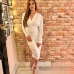 Esha Deol Instagram - ♥️♥️ #aboutlastnight @bharattakhtani3 Outfit- @emporioarmani Shoes- @maisonvalentino Jewellery- @tikamdasmotiramjewellers #weekend #saturdaynight #picoftheday #whitedress #sleek #husbandandwife #eshadeol #gratitude 🧿♥️