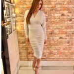 Esha Deol Instagram - ♥️♥️ #aboutlastnight @bharattakhtani3 Outfit- @emporioarmani Shoes- @maisonvalentino Jewellery- @tikamdasmotiramjewellers #weekend #saturdaynight #picoftheday #whitedress #sleek #husbandandwife #eshadeol #gratitude 🧿♥️