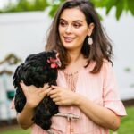Evelyn Sharma Instagram - Missing the country life already! 🥰💚 #everydayisearthday