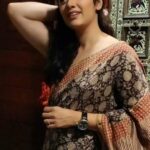 Girija Oak Instagram - Hello! 👏🏼 @saurabh_bhanage.7 for the edit