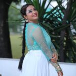 Hari Teja Instagram - Am I a peacock or I am the peacock? Well…. I danced like a peacock ❤️🙈 Don’t miss Dance India Dance today at 9pm… only on @zeetelugu ❤️ Kudos to the whole team 🙏Pc: @paulino_pictures ❤️