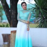 Hari Teja Instagram - Am I a peacock or I am the peacock? Well…. I danced like a peacock ❤️🙈 Don’t miss Dance India Dance today at 9pm… only on @zeetelugu ❤️ Kudos to the whole team 🙏Pc: @paulino_pictures ❤️