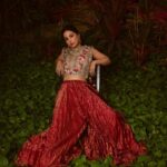 Hina Khan Instagram - 🌟 Celebrating a Star: @realhinakhan 🌟 Join us as we embark on an extraordinary journey, tracing the rise of a true icon in the entertainment industry - Hina Khan! ✨ From her humble beginnings to shining brilliantly on the silver screen, Hina has mesmerized audiences with her undeniable talent, versatility, and unwavering dedication. Hina's story is a testament to the power of dreams and sheer determination. With relentless passion and an unyielding spirit, she broke barriers, defied norms, and paved her way to the pinnacle of success. 🚀 CLICK ON THE LINK IN BIO TO READ FULL INTERVIEW Produced By: @facemag.in Publisher: @harshithundet Creative Director: @farrahkader Photographed by: @thebhupeshkalal Stylist: @sameerkatariya92 Makeup Artist: @kanika.world Hair Stylist: @dynamitepikachu Asst. MUAH: @kayceesbeauty_bykritika Interview by: @tanishka.juneja Location: @hotel_saharastar Coordinated by: @volokal Artist Management: @stellaartalent Asst. Creative Director: @haaute ON HINA Jewellery: @jawahriiofficial Outfit: @etashabyashajain PR: @thewisedesign #FaceMagazine #FaceMagazine #FaceOfTheMonth #HinaKhan #JourneyOfSuccess #ShiningBright #Inspiration #Icon #Trailblazer #Unstoppable #DreamBig #Passion #Talent #SilverScreen #Television #CelebratingStars Sahara Star , Mumbai