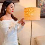 Hina Khan Instagram - Bill kam kyon aaya bhai 🤔🤣 #reelsinstagram #reelitfeelit #reelkarofeelkaro #trendingreels #ReelsWithHK