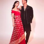 Hrithik Roshan Instagram – With lady in red 🕺🏻